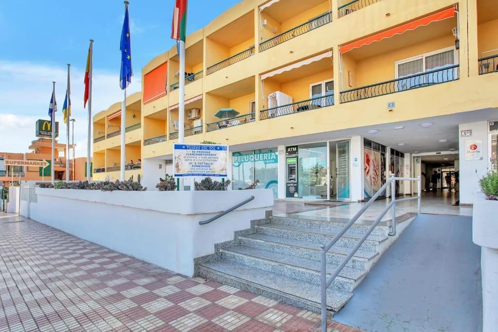 Studio In Torres Del Sol Griffin Near The Beach 阿罗纳 外观 照片