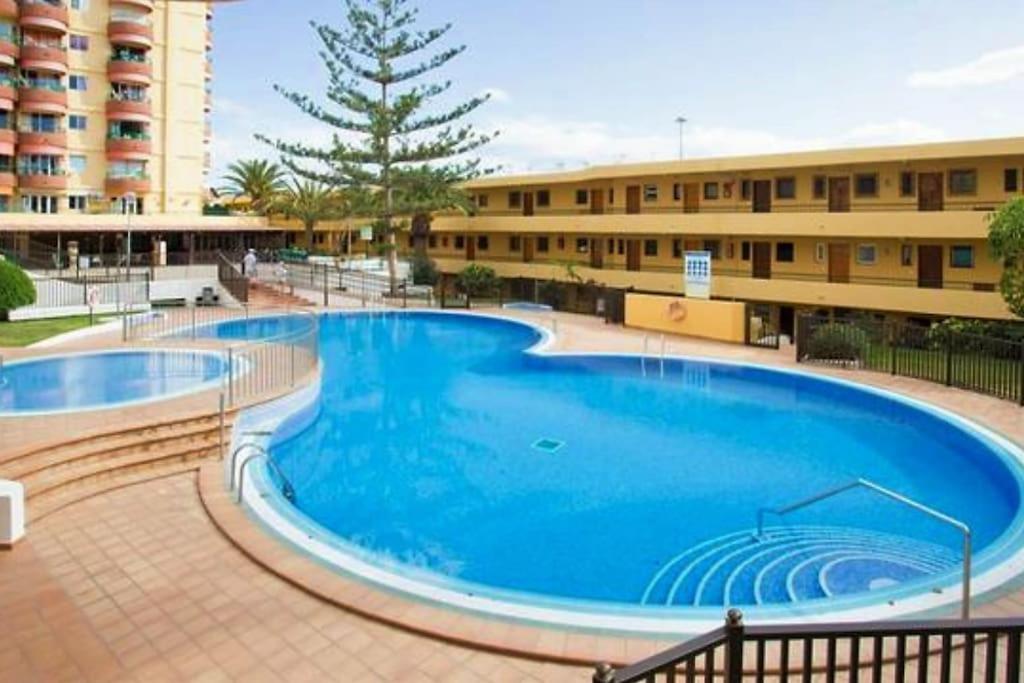 Studio In Torres Del Sol Griffin Near The Beach 阿罗纳 外观 照片
