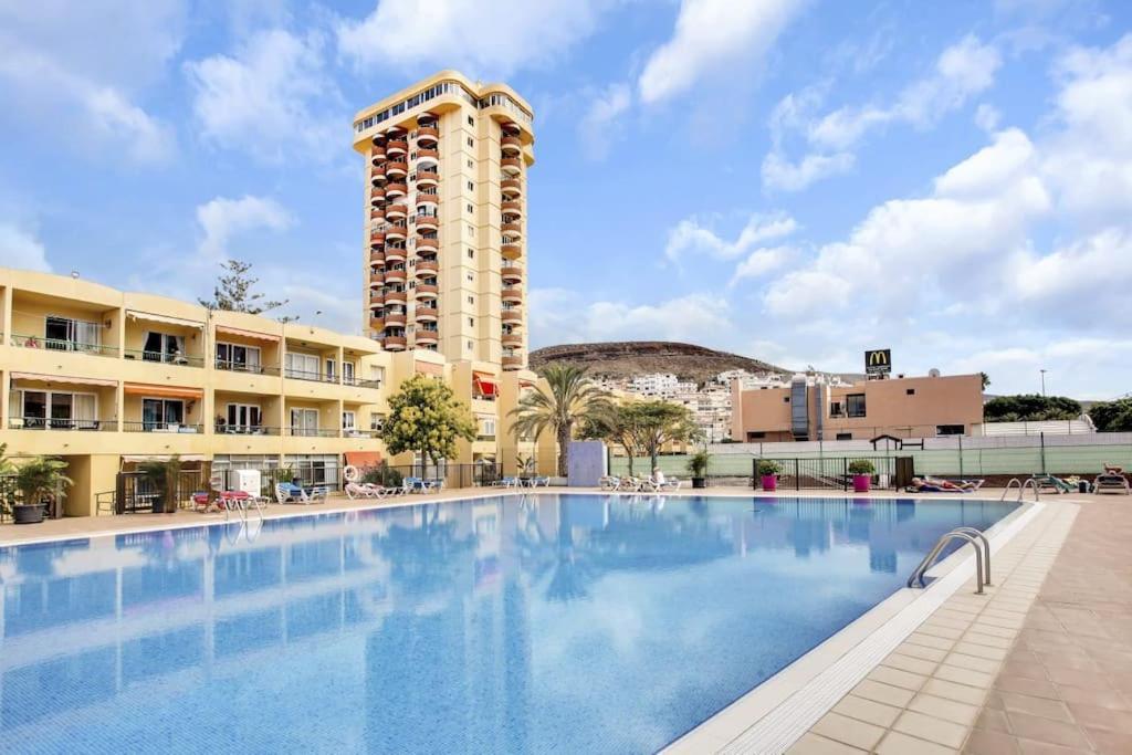 Studio In Torres Del Sol Griffin Near The Beach 阿罗纳 外观 照片